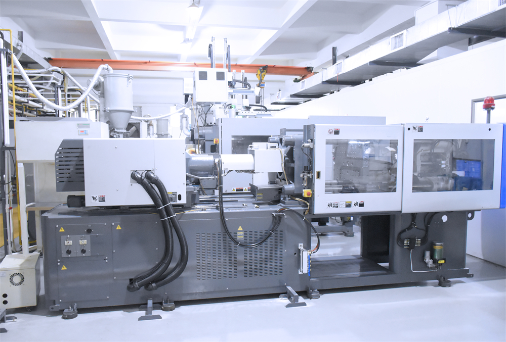 Injection Molding Machine
